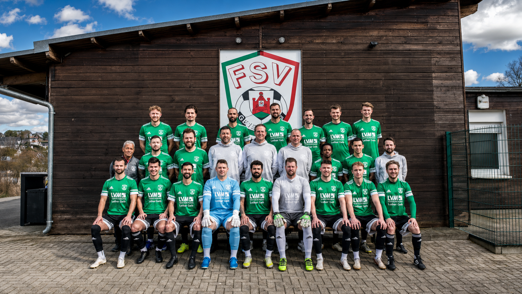 Mannschaftsfoto der 1. Mannschaft des FSV Gevelsberg